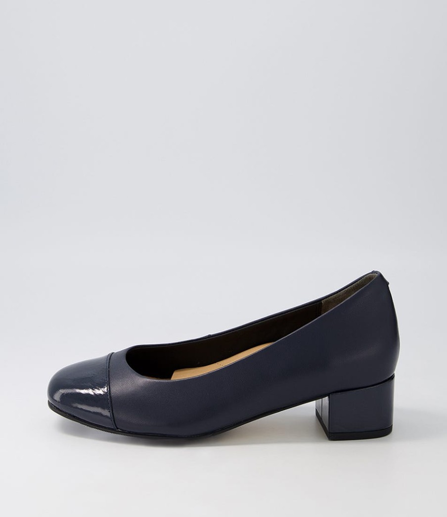 ZIERA Knelis W Navy Patent Leather Heels | Heels