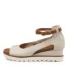 DJANGO & JULIETTE Brayan Nougat-Dk Tan Lea | Wedges