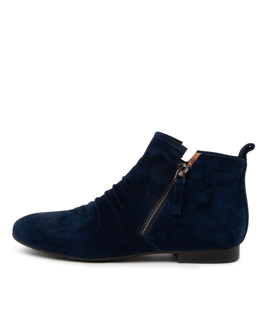 TOP END Mallie Navy Suede | Boots