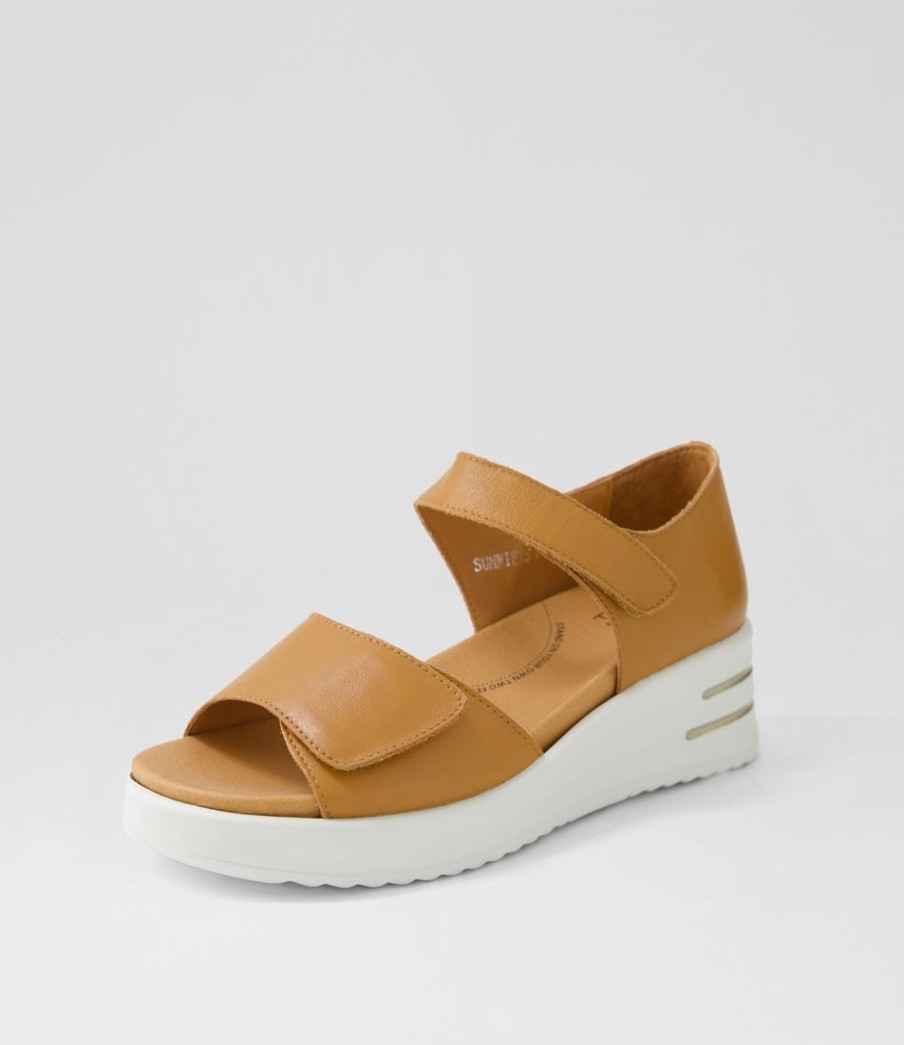 ZIERA Sunnieys Xw Dark Tan White Leather Sandals | Heels