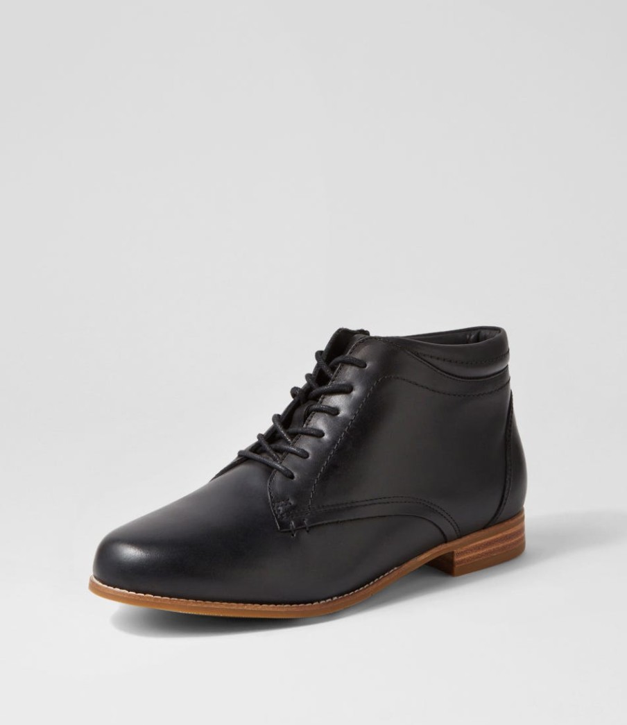 ZIERA Trae Xf Black Leather Ankle Boots | Boots