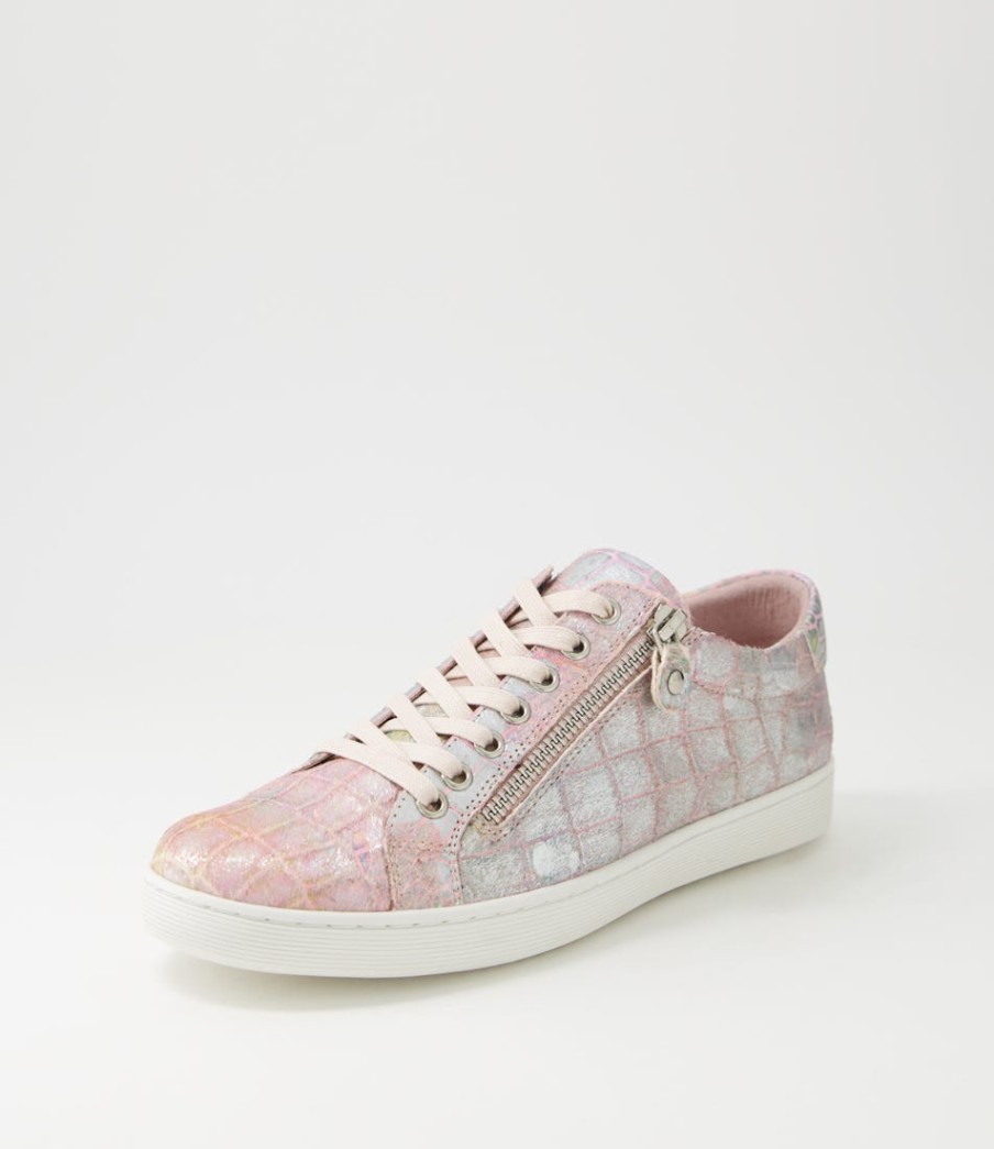 DJANGO & JULIETTE Donat Light Pink Iridescent Pony Sneakers | Sneakers