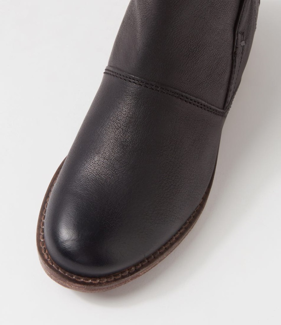 JOSEF SEIBEL Sienna 81 Black Leather Chelsea Boots | Boots