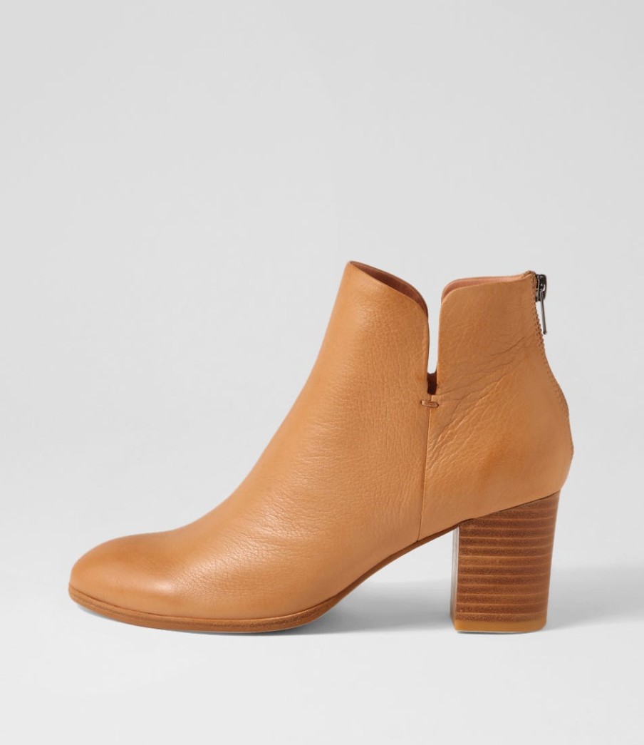 DJANGO & JULIETTE Duriel Dark Tan Natural Heel Leather Ankle Boots | Boots