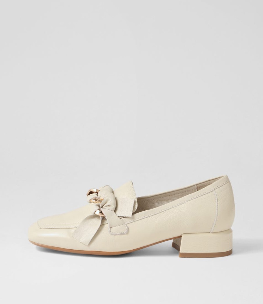 DJANGO & JULIETTE Viserys Almond Leather Heels | Loafers