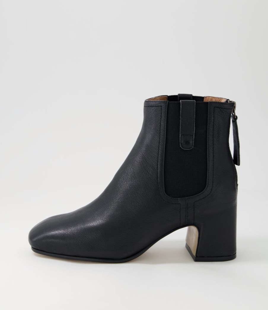 TOP END Fether Black Leather Elastic Chelsea Boots | Boots