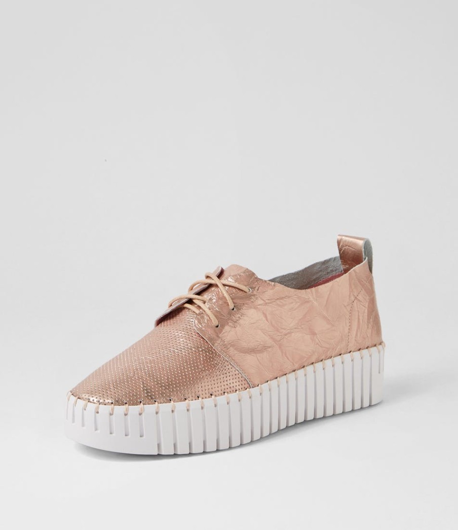 DJANGO & JULIETTE Batu Pink Shine Leather Sneakers | Sneakers