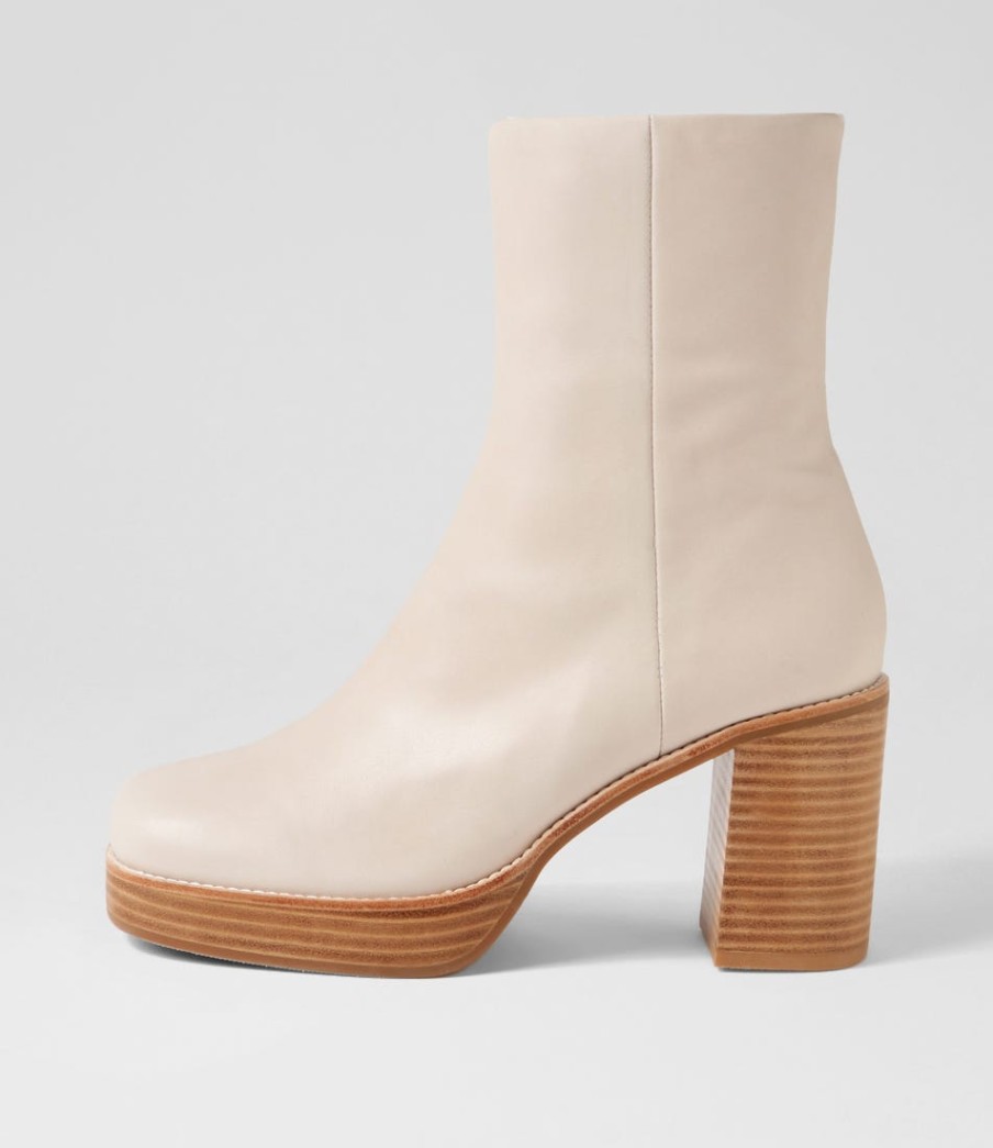 TOP END Daneka Almond Leather Ankle Boots | Boots