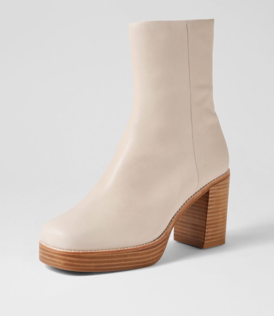 TOP END Daneka Almond Leather Ankle Boots | Boots