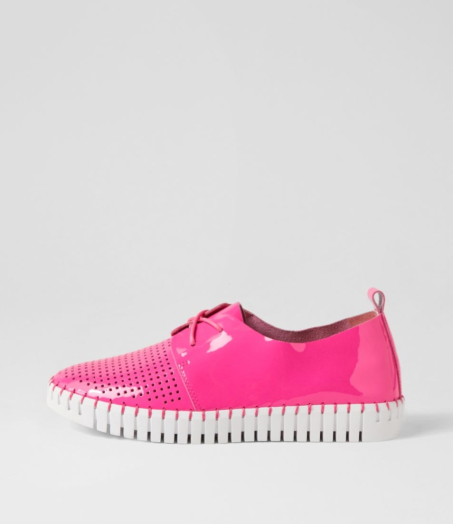 DJANGO & JULIETTE Huston Hot Pink White Patent Leather Sneakers | Sneakers