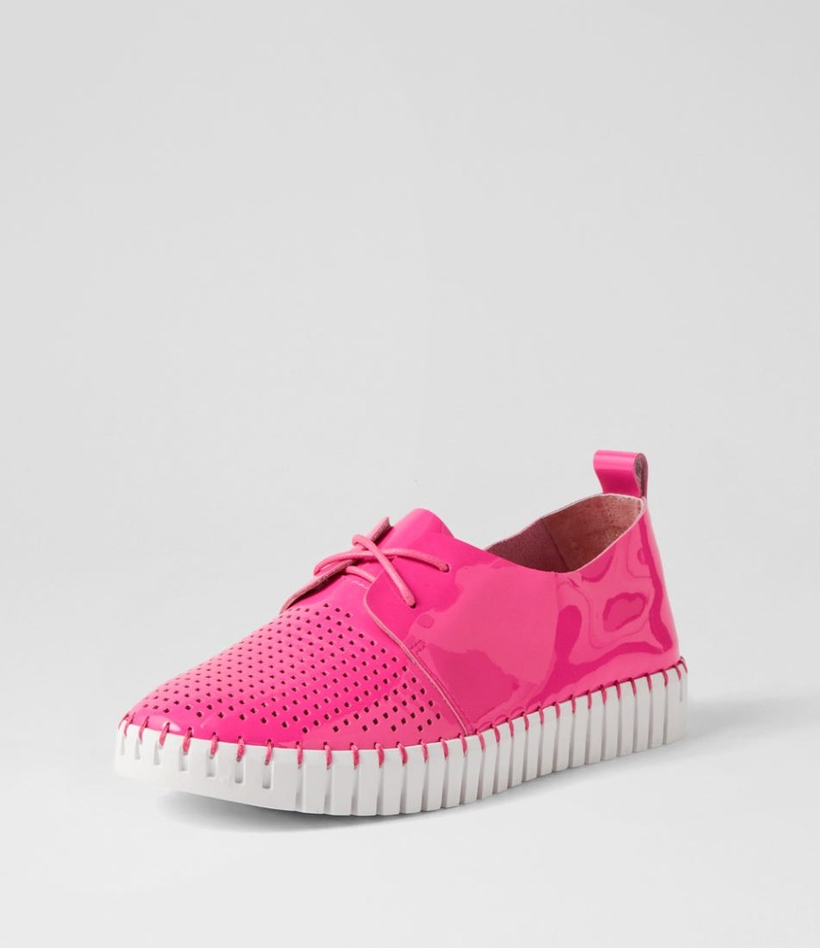 DJANGO & JULIETTE Huston Hot Pink White Patent Leather Sneakers | Sneakers