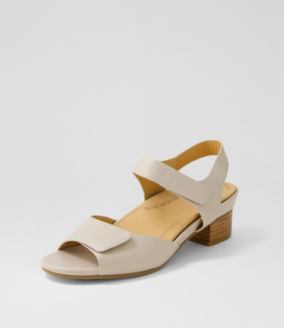 ZIERA Ava Xw Almond Leather Sandals | Heels