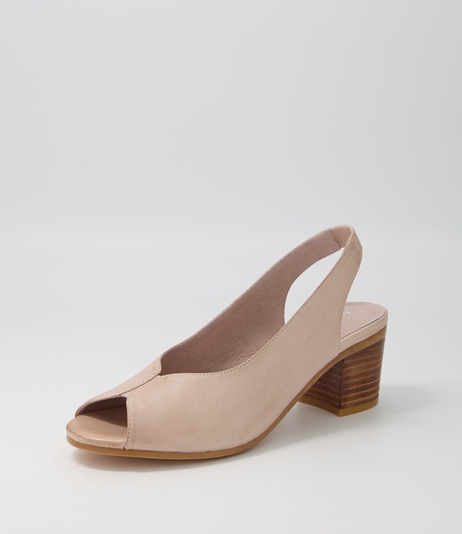 DJANGO & JULIETTE Blade Cafe Leather Sandals | Heels