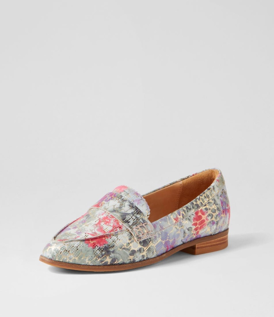 ZIERA Oreta Xw Black Floral Leather Loafers | Loafers