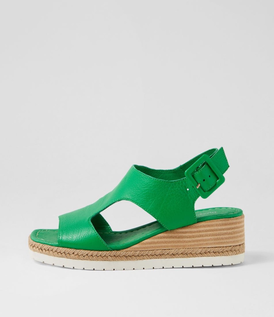 DJANGO & JULIETTE Ippa Bright Emerald Leather Sandals | Wedges