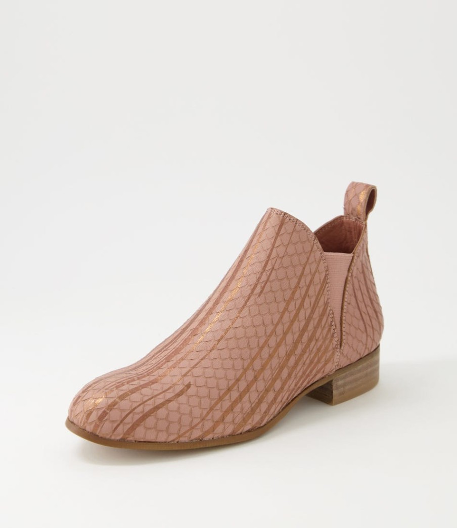 DJANGO & JULIETTE Foe Blush Metallic Cut Leather Chelsea Boots | Boots