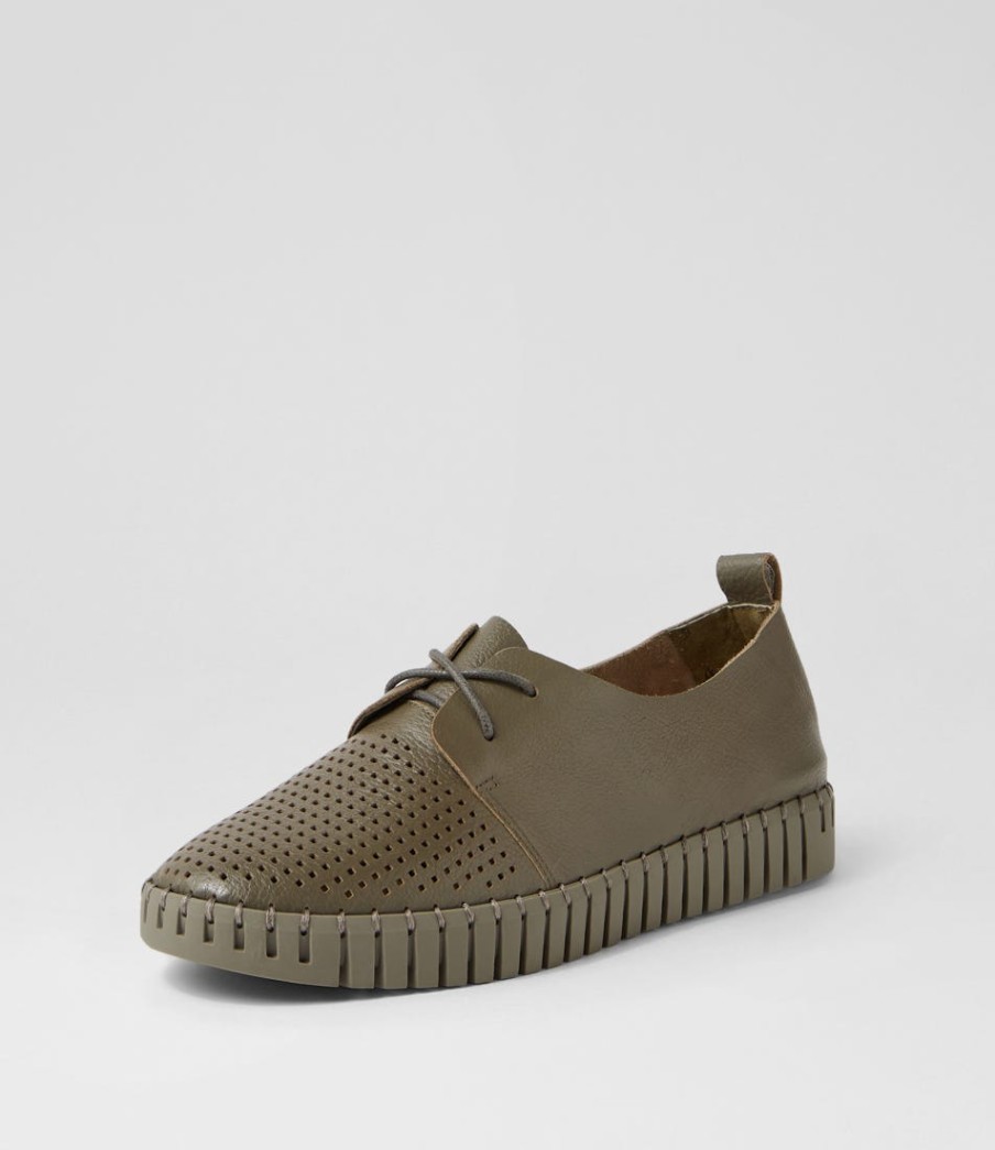 DJANGO & JULIETTE Huston Olive Leather Sneakers | Sneakers