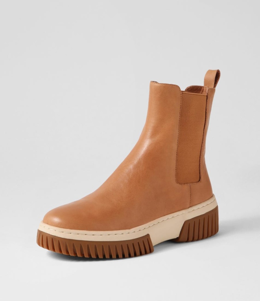 DJANGO & JULIETTE Yaella Tan Vanilla Gum Sole Leather Chelsea Boots | Boots