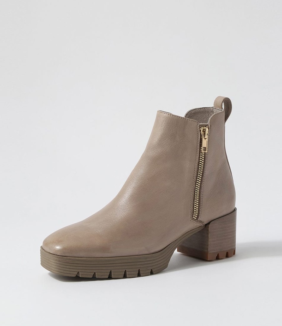 DJANGO & JULIETTE Dinis Ash Leather Ankle Boots | Boots