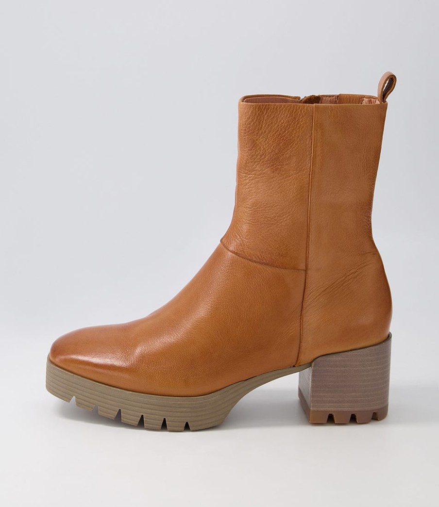 DJANGO & JULIETTE Dippy Tan Leather Ankle Boots | Boots