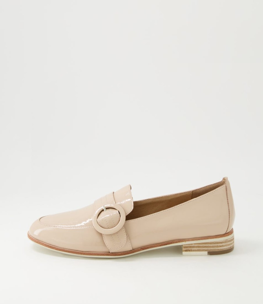 DJANGO & JULIETTE Benza Latte Wrinkle Patent Leather Flat Shoes | Loafers