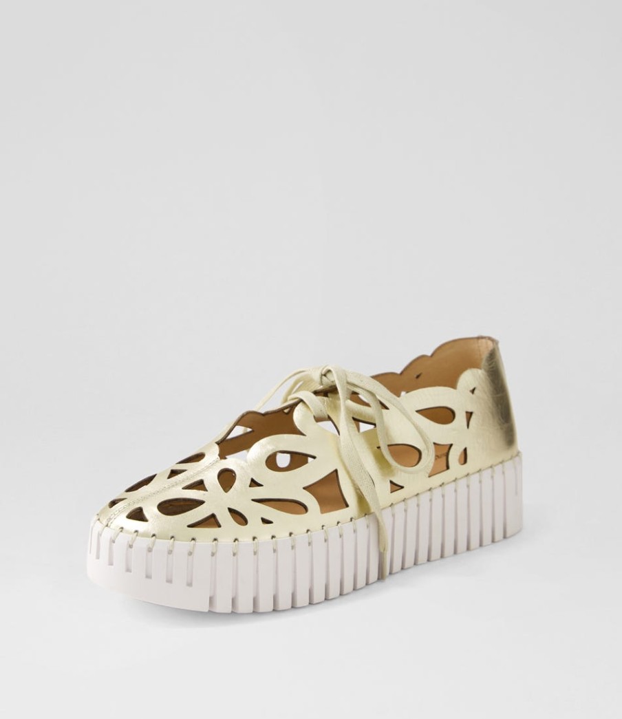 DJANGO & JULIETTE Bello Pale Gold Crush Leather Sneakers | Sneakers