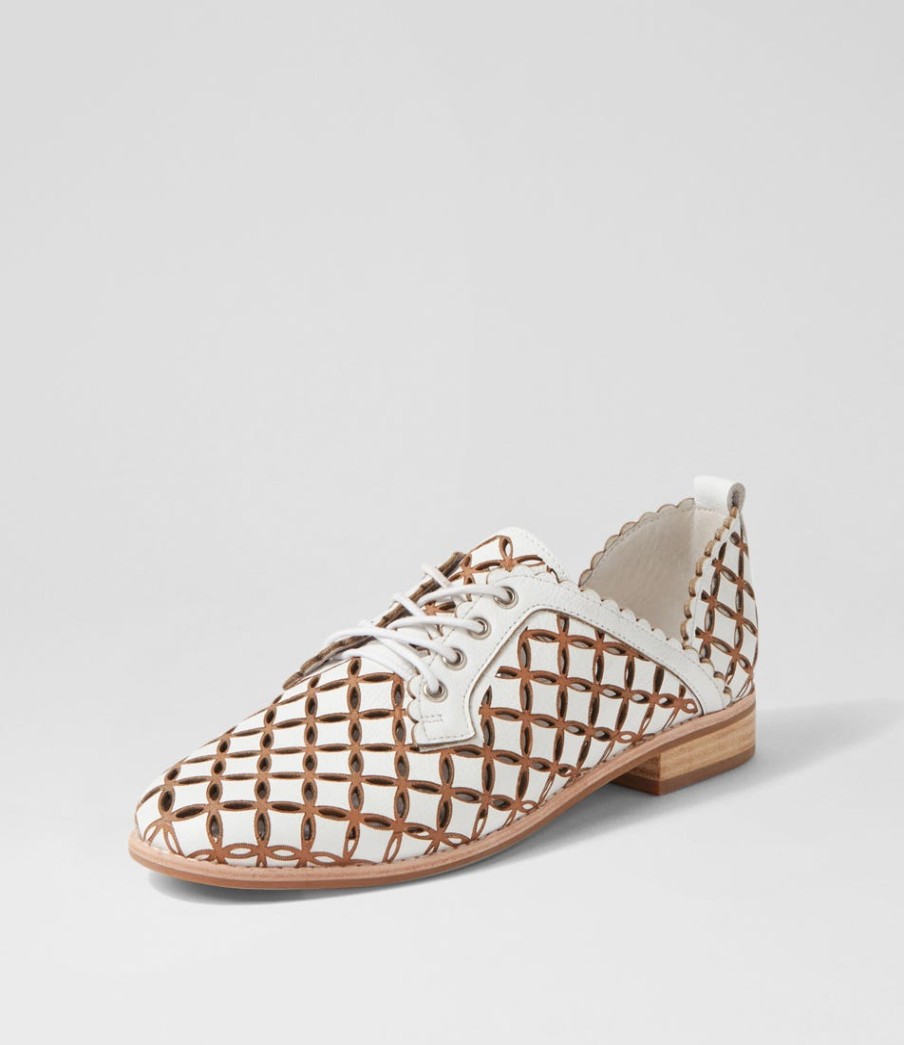 DJANGO & JULIETTE Allosier White Tan Leather Lace Up Flats | Flats