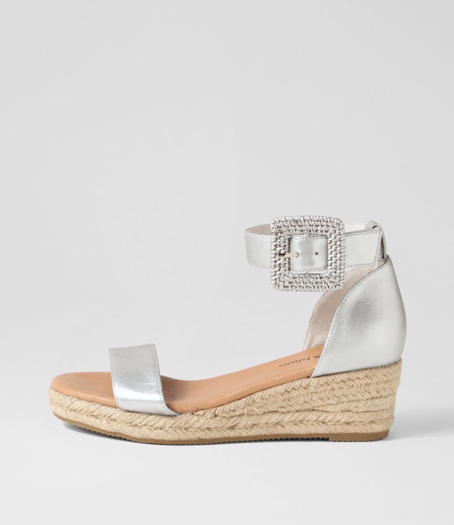 DJANGO & JULIETTE Sprout Silver Buckle Leather Sandals | Espadrilles